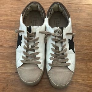 ShuShop Pamela Sneaker size 7